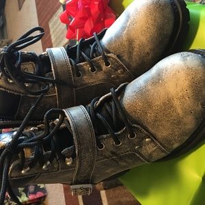 Motorcycle boots, gear